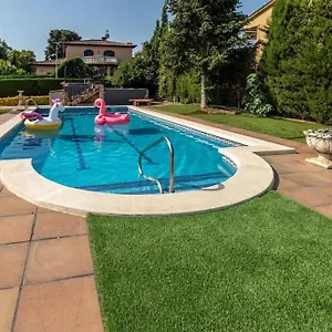 https://casa-rural-con-piscina-barbacoa-wifi.topbarcelonahotels.com